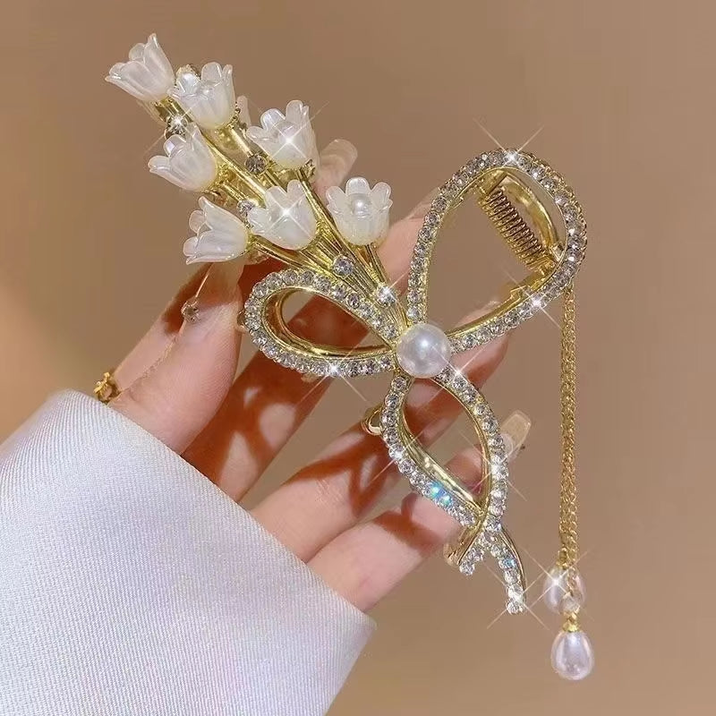 New Pearl Flower Tassel Hair Claw Clip Girl Retro Ponytail Hair Clip Shark Clip Korean Exquisite Women Hair Accessories