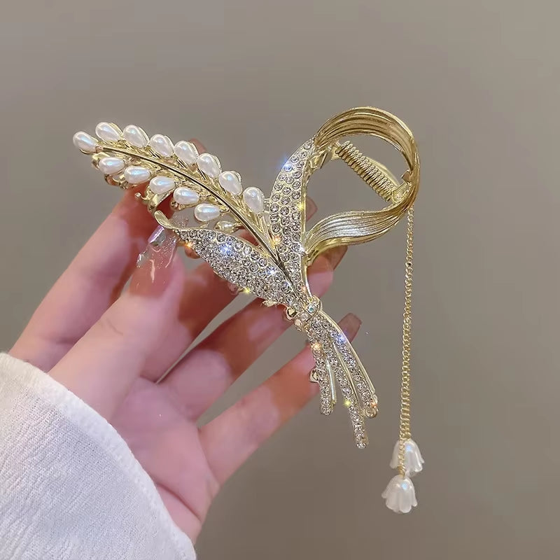 New Pearl Flower Tassel Hair Claw Clip Girl Retro Ponytail Hair Clip Shark Clip Korean Exquisite Women Hair Accessories